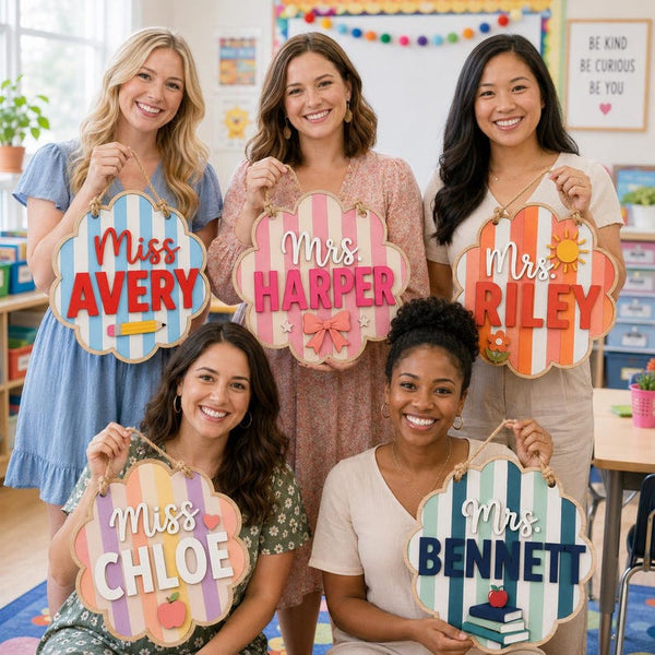 Personalized Teacher Name Sign, Custom Classroom Door Hanger, Scalloped Wooden Teacher Sign, Preschool Kindergarten Classroom Decor Gift