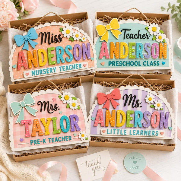 Personalized Teacher Name Sign, Scalloped Wooden Classroom Decor, Daisy Bow Accents