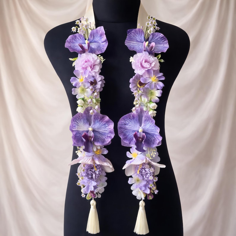Floral Graduation Stole, Personalized Lei Sash, Class of 2026 Flower Accessory