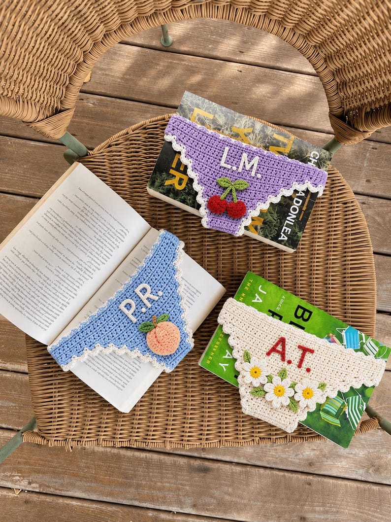 BookTok Crochet Book Thong Bookmark, Funny Handmade Panty Bookmark, Cute Reader Gift, Unique Book Lover Accessory